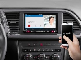 Alpine iLX-702LEON 7” Mobile Media System for SEAT Leon featuring Apple CarPlay and Android Auto compatibility