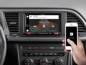 Alpine iLX-702LEON 7” Mobile Media System for SEAT Leon featuring Apple CarPlay and Android Auto compatibility