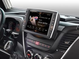 Alpine X902D-ID