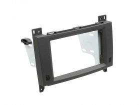 Alpine KIT-702-447 7-инчов монтажен кит с CAN интерфейс и интерфейс за управление от волана за Mercedes Vito (447)