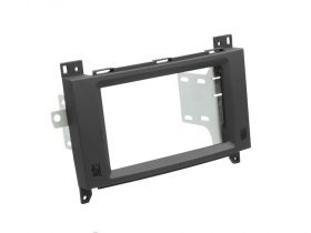 Alpine KIT-702-447 7-инчов монтажен кит с CAN интерфейс и интерфейс за управление от волана за Mercedes Vito (447)