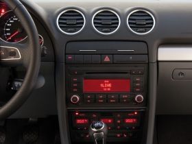 Alpine KIT-8A4 8" монтажен кит с CAN интерфейс и интерфейс за управление от волана за Audi A4 /Seat Exeo