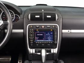 Alpine KIT-8CYE 8" монтажен кит с интерфейс за управление от волана за Porsche Cayenne