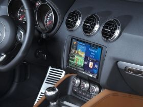 Alpine KIT-8TT 8" монтажен кит с CAN интерфейс и интерфейс за управление от волана за Audi TT
