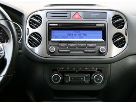 Alpine KIT-8VWT  Инсталационен кит за INE-W928R ( VW Touran, Tiguan, Seat Alhambra, Skoda Roomster, Fabia, Octavia 2 and others )